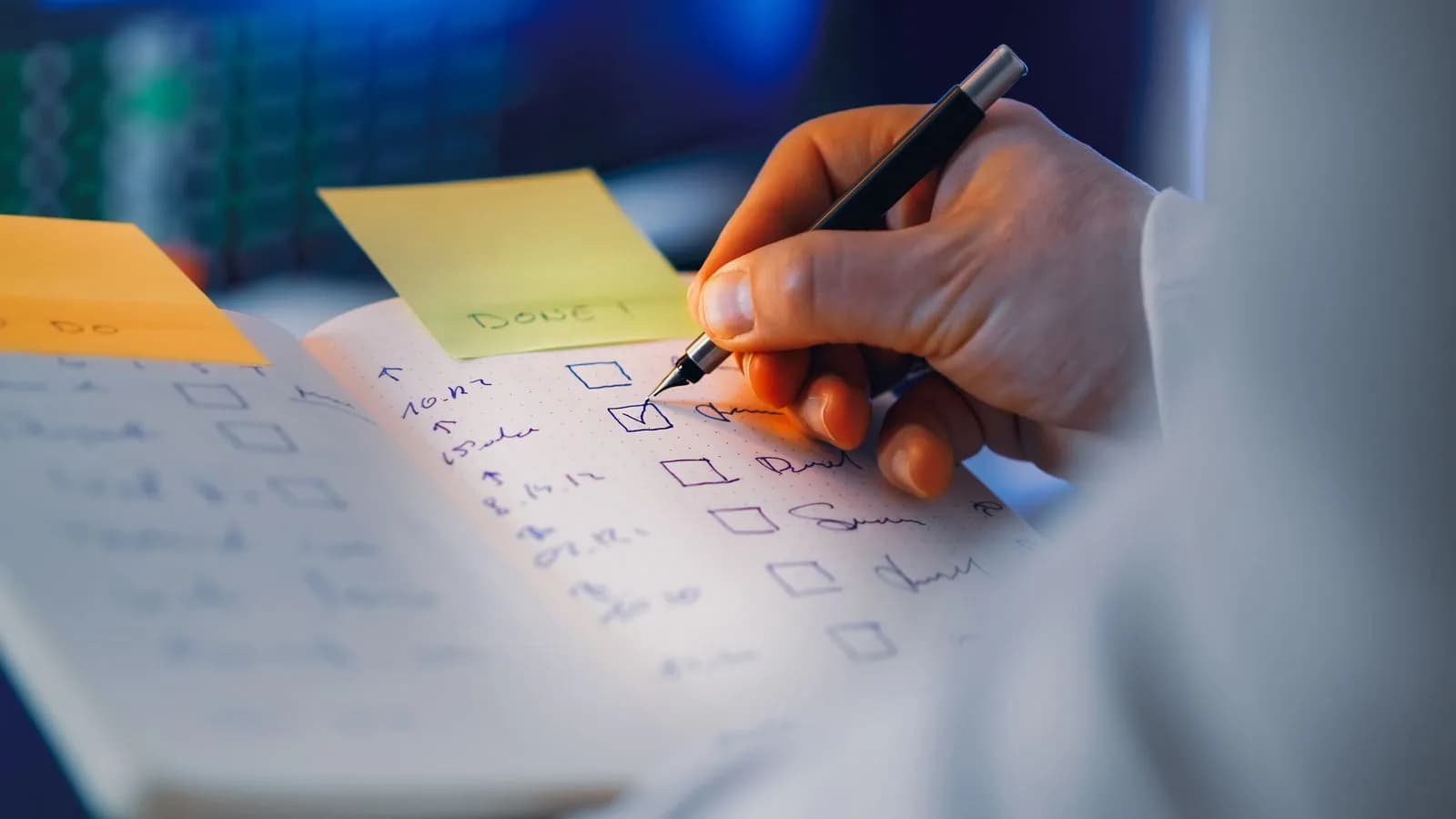 A To-Do List for Happiness: 10 Notes on Joy and Hope